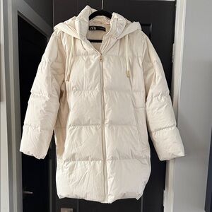 Zara Women's Off-White Hooded Puffer Coat